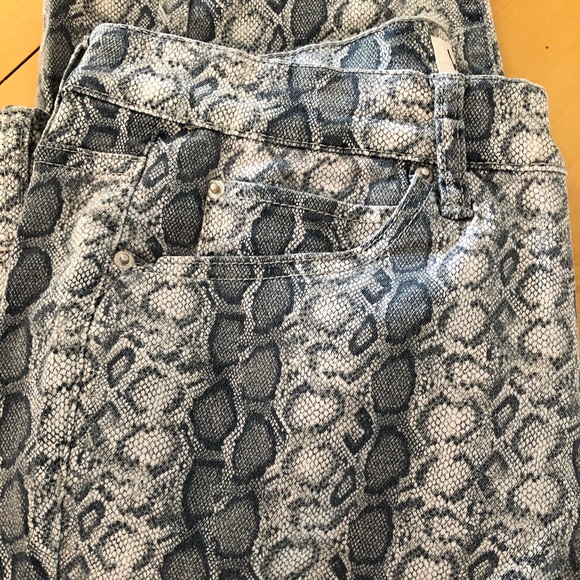 Nicole Miller Snakeprint High Rise Skinny Pants - Picture 4 of 8